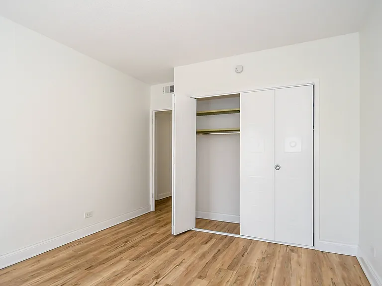 520 S 2nd St — Photo 34