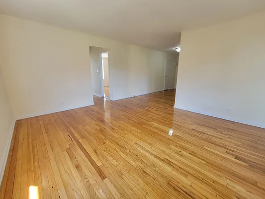 Rented by Queens Apartments Realty LLC | media 2