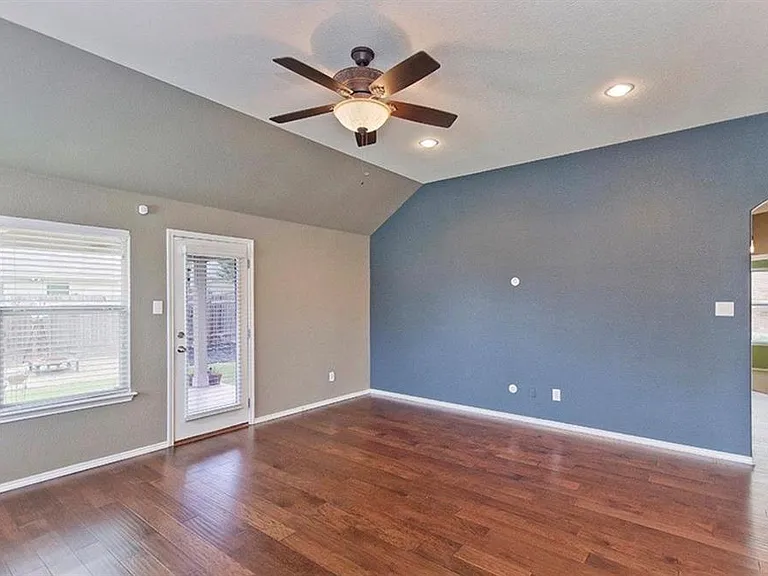 1052 Hot Spring Valley — Photo 13