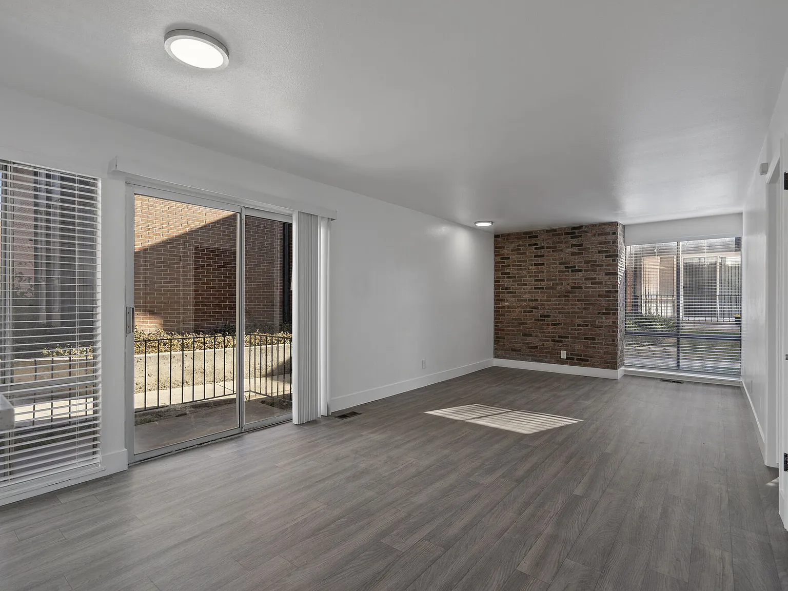 The Franklyn Apartments — Photo 4
