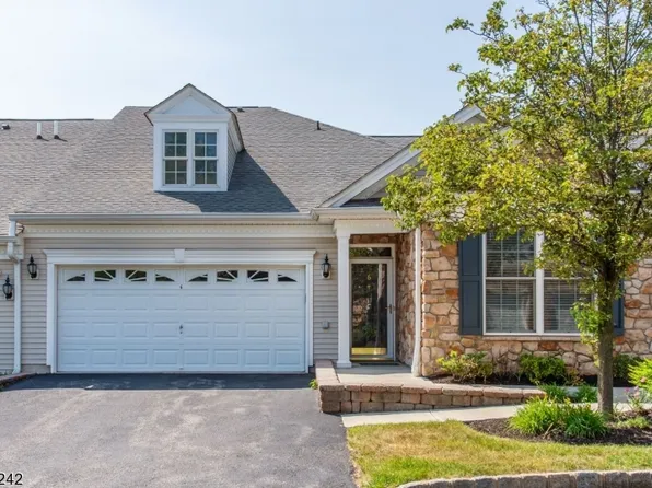 6 Zircon Way, Woodland Park, NJ 07424