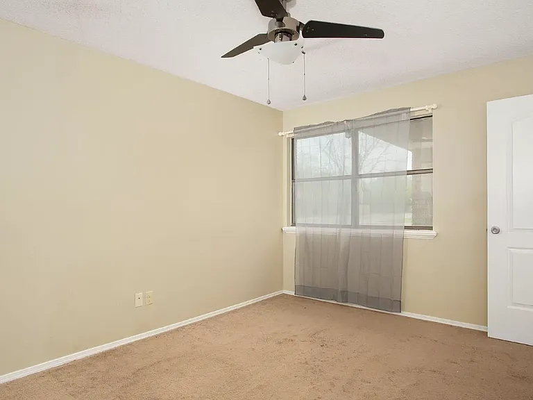3301 Winton Dr — Photo 14