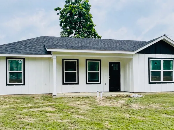 251 E Fort Worth Ave, Cooper, TX 75432