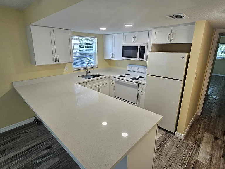 2045 Alpine Rd #1 — Photo 4