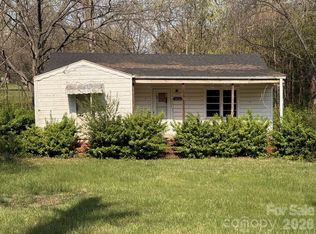 212 Mendota Ave, Lexington, NC 27292
