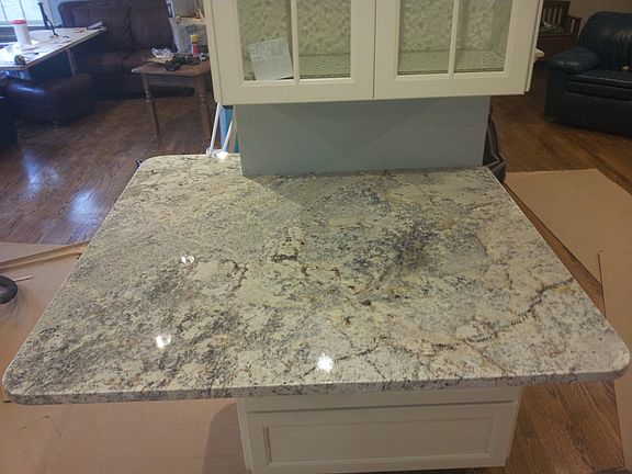 Breakfast/Serving Bar