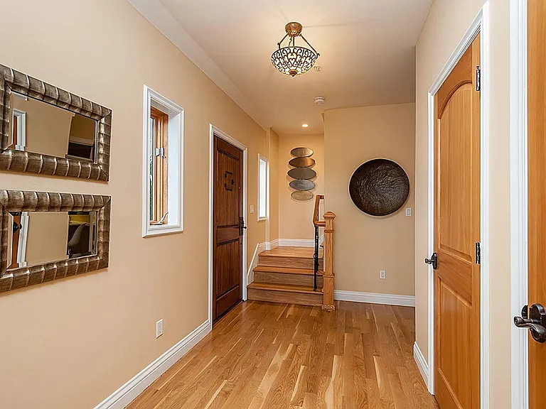 2 San Diego Ct — Photo 2