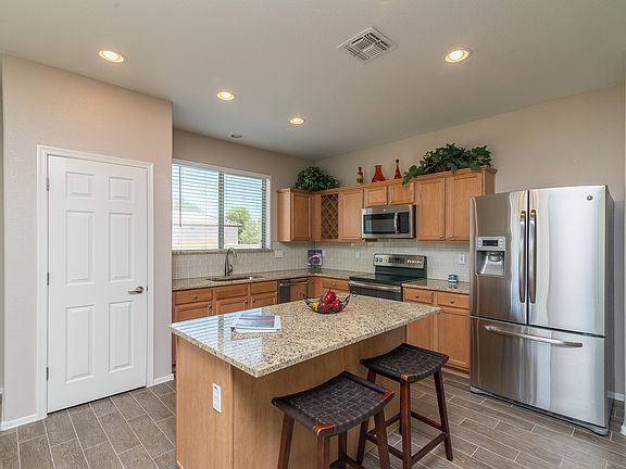 4th image of 6920 S Pearl Dr