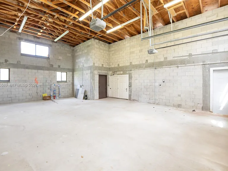 17101 SW 48th St — Photo 28