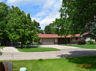 6604 16th Ave NW, Minot, ND 58703