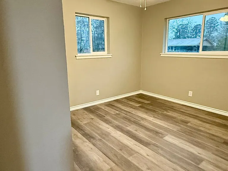 3602 Belmont Ave — Photo 3