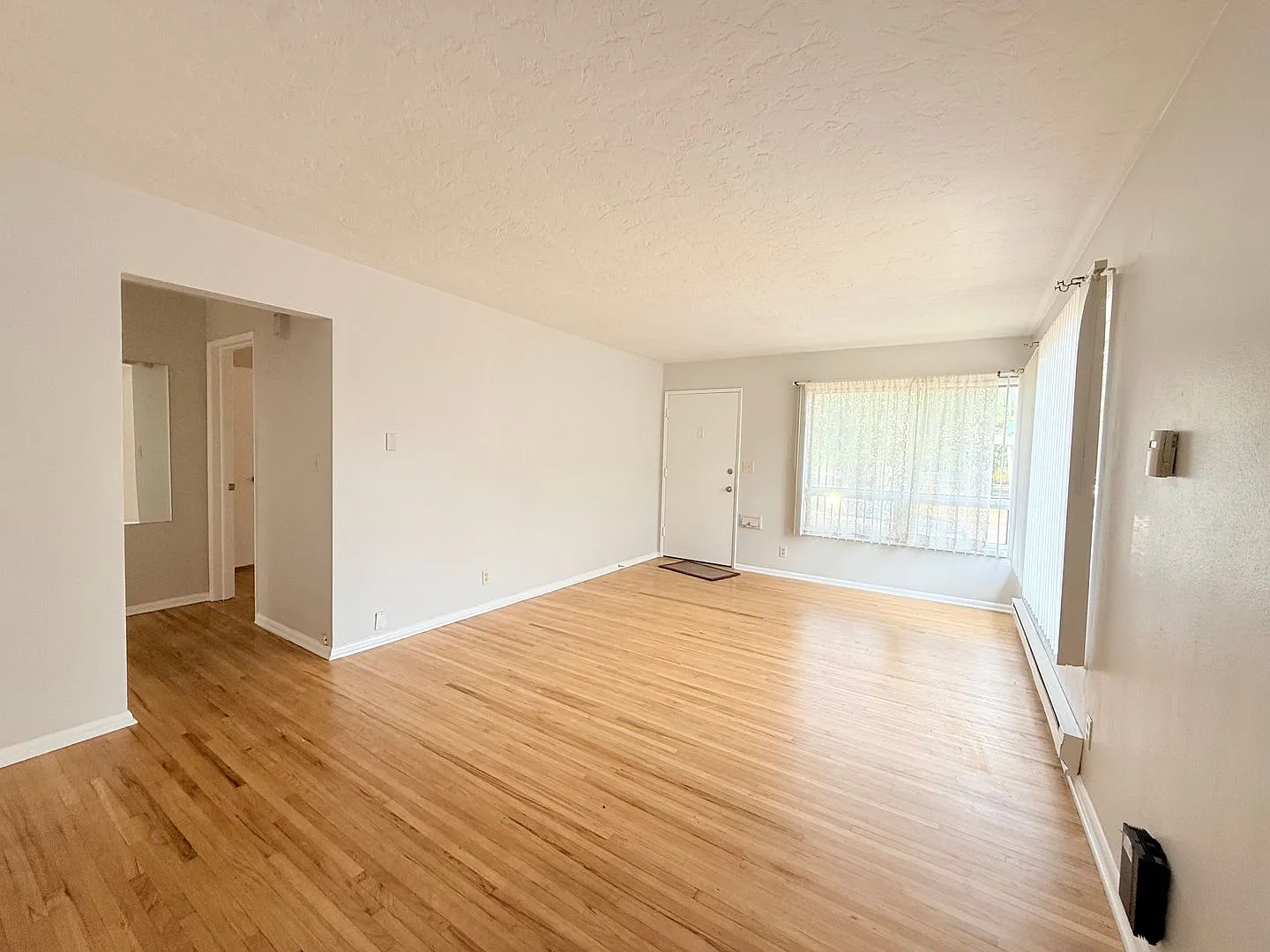 PLF1148 — Photo 3