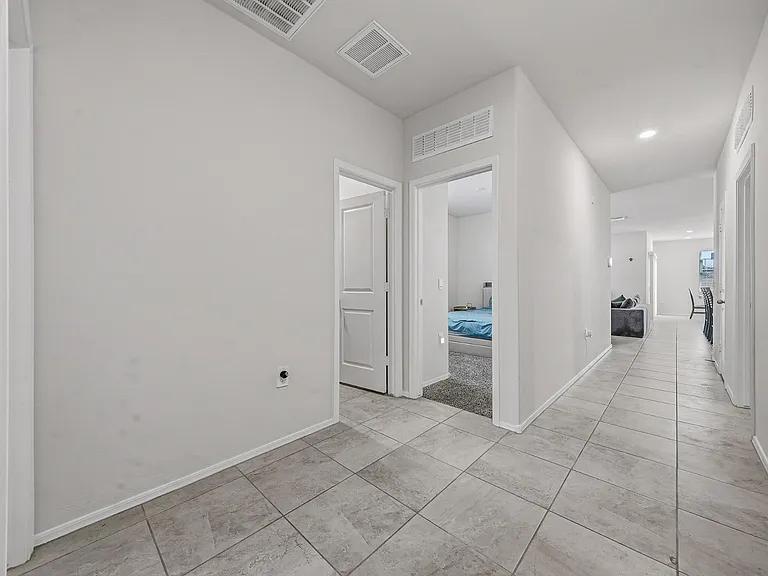 25285 N 185th Dr — Photo 27