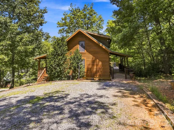 450 Starling Rd, Lake Lure, NC 28746