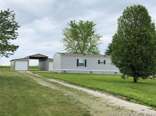 3930 E Dutch Creek Ct, Pekin, IN 47165