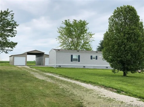 3930 E Dutch Creek Court, Pekin, IN 47165