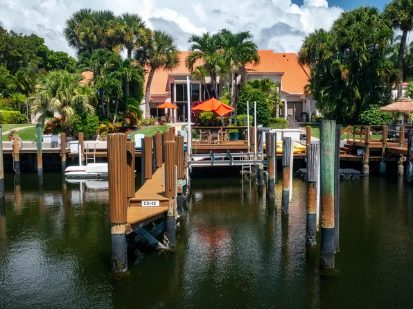 2025 La Porte Drive, Palm Beach Gardens, FL 33410