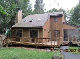 113 Logger Rd, Canadensis, PA 18325