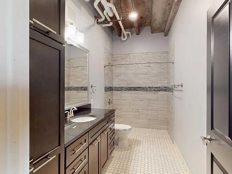 217 N Locust St #2-N — Photo 9