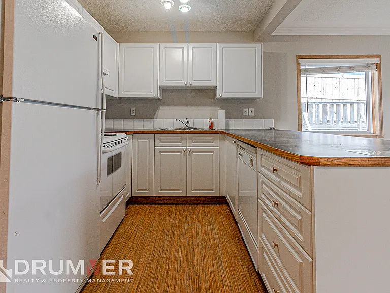107 Country Hills Vlg NW #107 — Photo 7