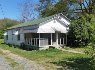 345 Scoggins St, Summerville, GA 30747