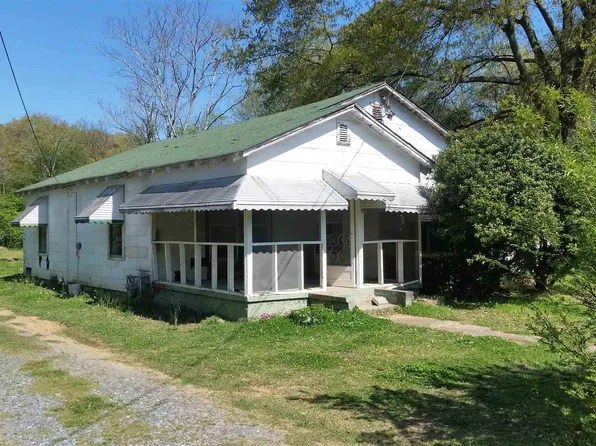 345 Scoggins St, Summerville, GA 30747