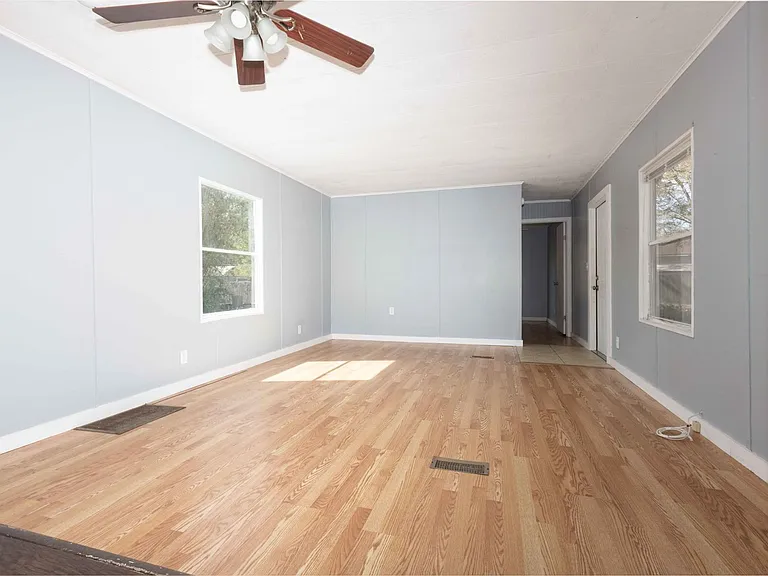 1824 Marion County Rd — Photo 4