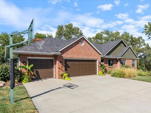 2nd image of 22472 Grande View Ave