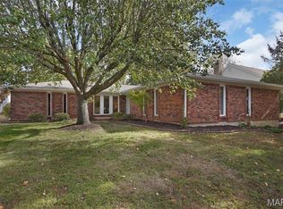 342 Clayton Trails Dr, Ballwin, MO 63011