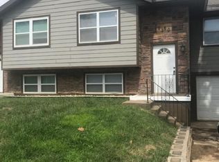 9360 W 49th St, Shawnee, KS 66203