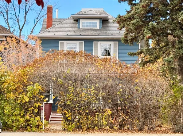 3217 E Elbow Dr SW, Calgary, AB T2S 2J4