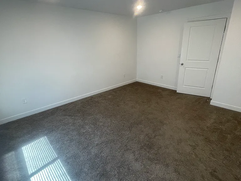 967 E Drifter Ln — Photo 14