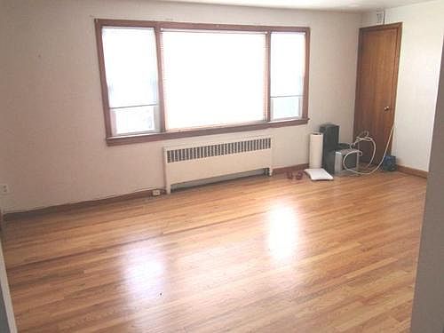 4th image of 205 Eagle St