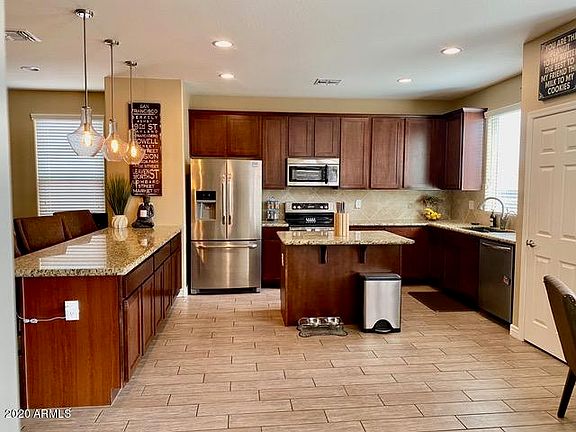 5th image of 33117 N 40th Pl