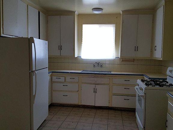 4th image of 4532 N Delno Ave