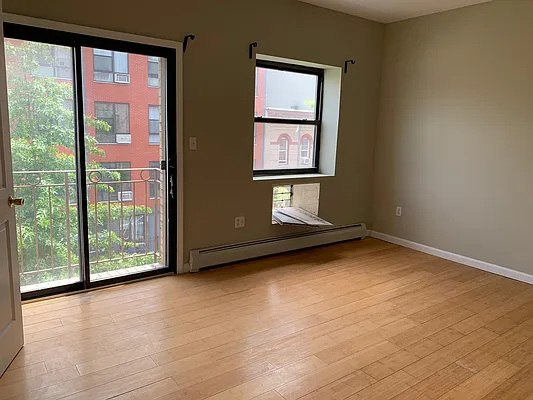 Rented by Premier Metro Realty Corp | media 10