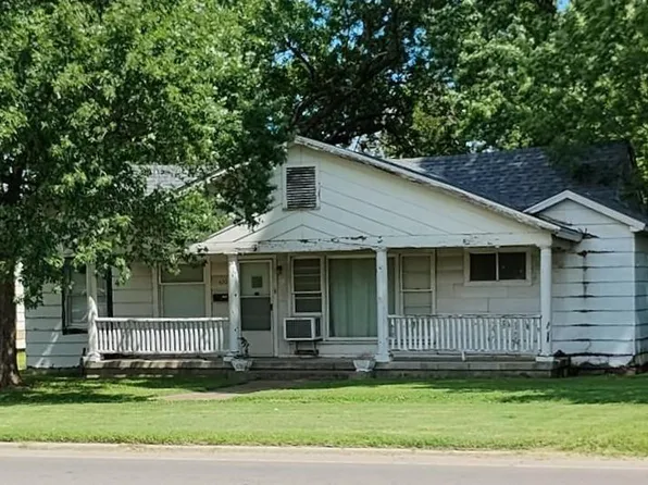420 W 4th St W, Pittsburg, KS 66762