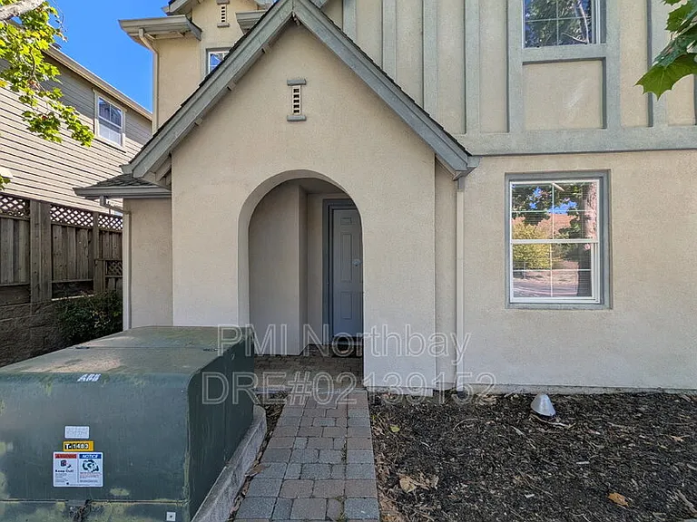 6347 Newhaven Ln — Photo 2