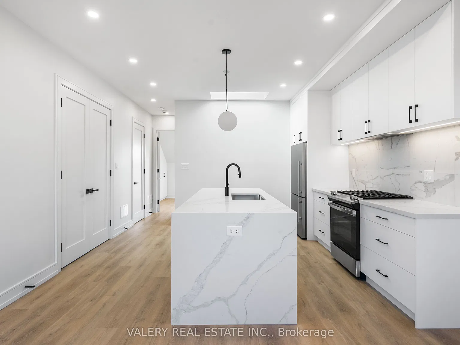 1 bed, $3,350 — Photo 3