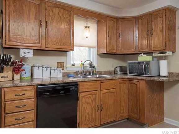3rd image of 25 Cathedral Ln