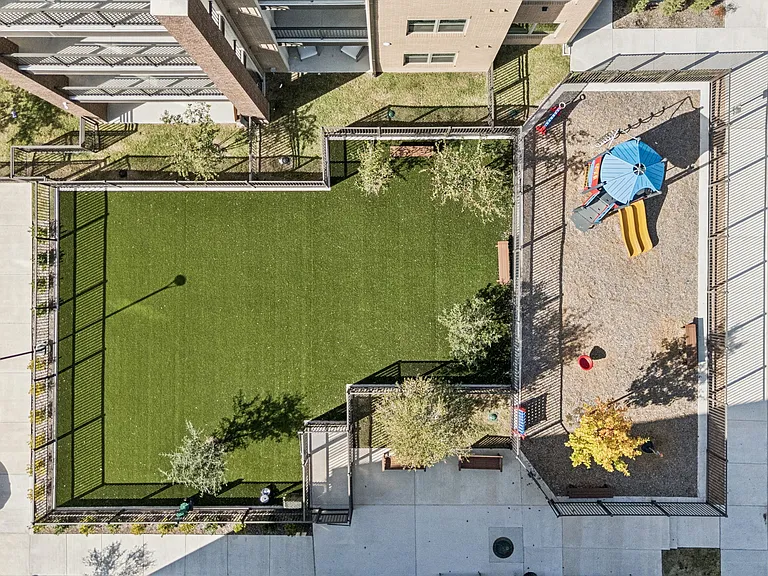Wildwood Luxury Urban Homes — Photo 34