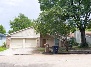 2827 Waypark Dr, Houston, TX 77082