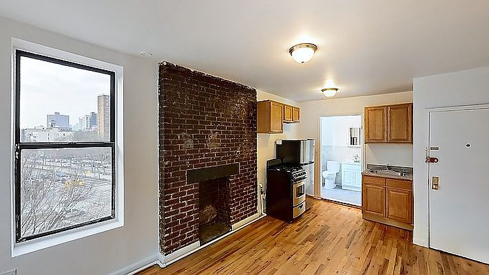 1st image of 76 E 1st St #4CC