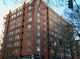 Hamilton West, Portland, OR 97201