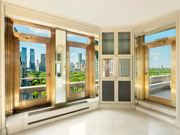 781 5th Avenue image 4 of 15