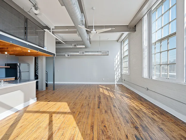 Machine Flats — Photo 41