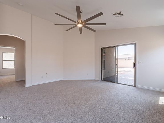 3rd image of 41767 W SOMERSET Drive
