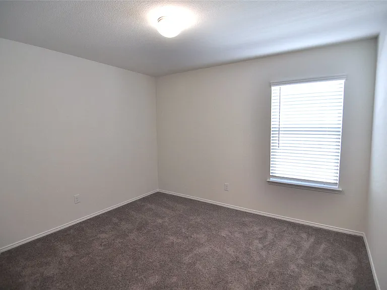 8913 Zubia Ln — Photo 13