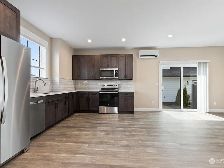 2217 Dejong Dr — Photo 15