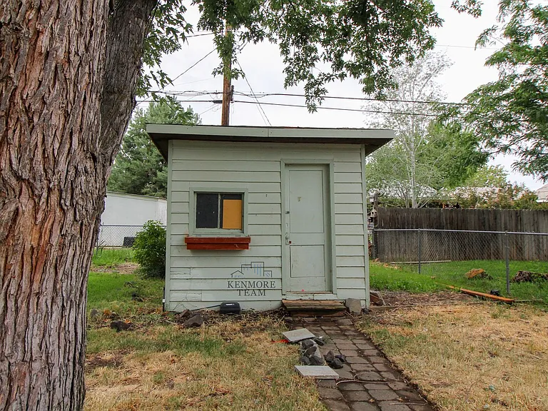 1021 Sanford Ave — Photo 16